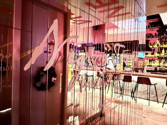 Negroni Bistro & Sushi Bar by null