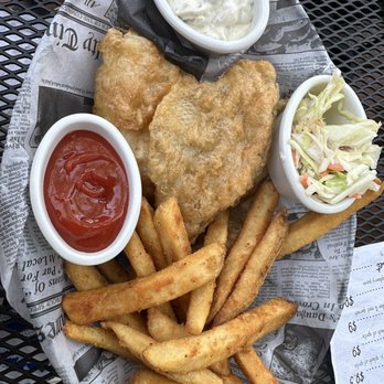 Clifford Lake Inn - Blue gill basket - American Near Me - Stanton, Michigan