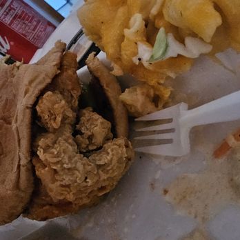 That Mother Clucker - Large pieces of chicken on the sandwiches - Food Trucks Near Me - Hesperia, California