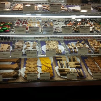 Three Dog Bakery - Pet Stores Near Me - Kansas City, Missouri Three Dog Bakery - Pet Stores Near Me - Kansas City, Missouri