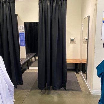 The Uniform Outlet - Fitting rooms - Medical Supplies Near Me - San Diego, California The Uniform Outlet - Fitting rooms - Medical Supplies Near Me - San Diego, California
