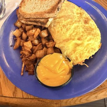 Squeeze In - Hangover Helper omelet - Breakfast & Brunch Near Me - Fernley, Nevada