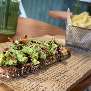 Dèlf Café - Juice Bars & Smoothies Near Me - Sunrise, Florida