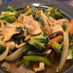 Joy Thai Cuisine - Thai basil chicken