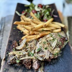 Palooza Brewery And Gastropub - Ribeye, pepper whiskey sauce