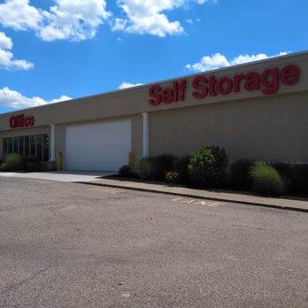 Box Self Storage Units - Our main loading bay can easily fit in 2- 20 ft moving trucks! - Self Storage Near Me - Loveland, Ohio Box Self Storage Units - Our main loading bay can easily fit in 2- 20 ft moving trucks! - Self Storage Near Me - Loveland, Ohio