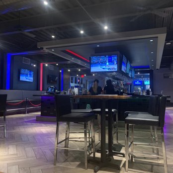 Topgolf - The bar - New American Near Me - Centennial, Colorado