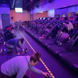 HIIT Lab - West Seattle warm up
