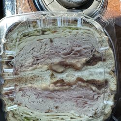 John's Country Store - My samitch was betta den a muhhhhh f***ah. I'll come back to get another! This was so good. I'm speaking lawng eye land