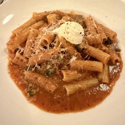 Farina's Supper Club - Nana's Gravy