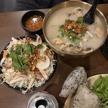 Pho Saigonese - Chinatown - Chicken salad so resfreshing will be ordered again - Vietnamese Near Me - Las Vegas, Nevada Pho Saigonese - Chinatown - Chicken salad so resfreshing will be ordered again - Vietnamese Near Me - Las Vegas, Nevada