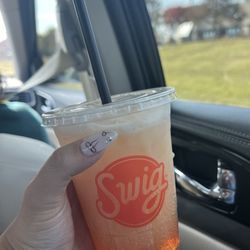Swig - Beach Babe