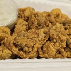 Fresco's Roast Beef & Seafood - Fried whole belly clams