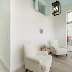 Anna Skin Care - Waiting lounge