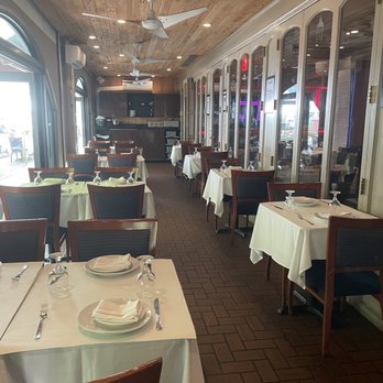 Bombay Darbar - Sunroom Dining - Indian Near Me - Miami, Florida Bombay Darbar - Sunroom Dining - Indian Near Me - Miami, Florida
