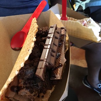 Freezing Moo - Brownie Shocker is the best! - Ice Cream & Frozen Yogurt Near Me - Wichita, Kansas