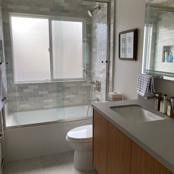 Triangle Construction Tri-Valley - Upstairs bath - view from doorway - General Contractors Near Me - Livermore, California