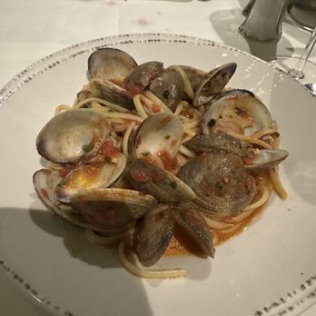 Carmine's - Linguine Alle Vongole - Italian Near Me - Bellevue, Washington