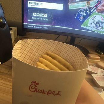 Chick-fil-A - Went to this chik fil a location and got a large meal combo and this is my "large fry". No extra fries in the bag, NOTHING. - Fast Food Near Me - Tucson, Arizona