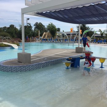 Como Regional Park Pool - The toddler area, in the center between the lazy river and lap pool/zip line areas. - Swimming Pools Near Me - Saint Paul, Minnesota