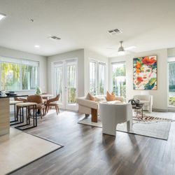 Reveal Heathrow Apartments - Living Room