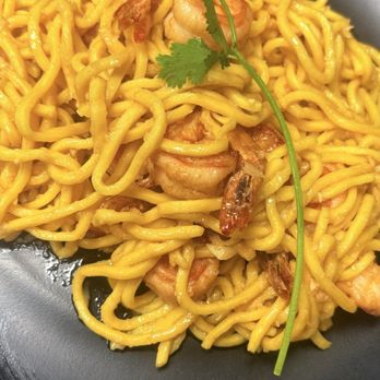 Chateau Lemongrass - Garlic noods - Vietnamese Near Me - Los Angeles, California Chateau Lemongrass - Garlic noods - Vietnamese Near Me - Los Angeles, California