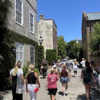 Two Sisters Tours - Historical Tours Near Me - Charleston, South Carolina