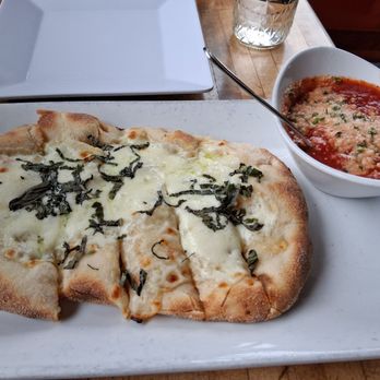 Hideaway House - Garlic cheese flatbread - Pizza Near Me - Sedona, Arizona