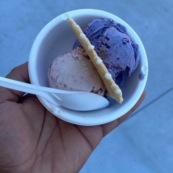 Cherry & Bark - Cherry + Almond Bark & Boozy Blueberry + Thyme Graham Cracker - Ice Cream & Frozen Yogurt Near Me - Tulsa, Oklahoma