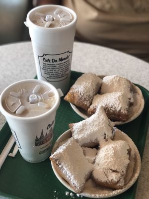 Cafe Du Monde by null