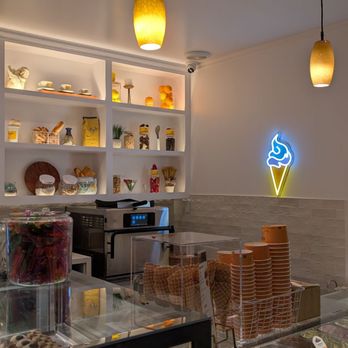 Ugo - Inside vibe - Cafes Near Me - Redondo Beach, California