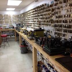 D & D Lock & Hardware