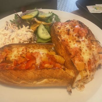 Mauds Ice Cream Parlour - Chicken tikka sandwich - Ice Cream & Frozen Yogurt Near Me - Enniskillen, FER Mauds Ice Cream Parlour - Chicken tikka sandwich - Ice Cream & Frozen Yogurt Near Me - Enniskillen, FER