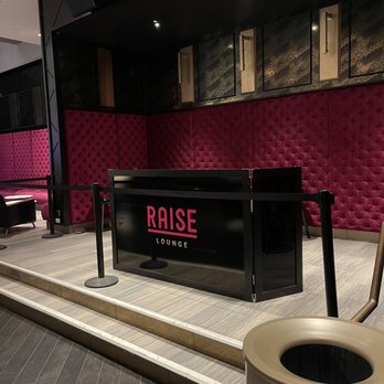 Raise Lounge - a tv and a trash can - Lounges Near Me - Inglewood, California Raise Lounge - a tv and a trash can - Lounges Near Me - Inglewood, California
