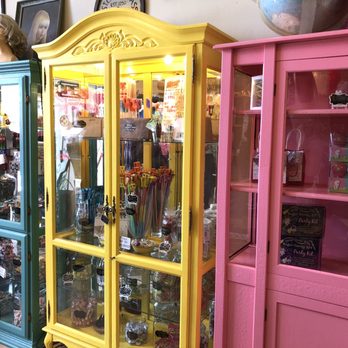 Go2Girlz - Vintage candy - Antiques Near Me - Tehachapi, California