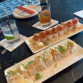 Earls Kitchen + Bar - Spicy Tuna Roll, Yuzu Crab Roll - New American Near Me - Miami, Florida
