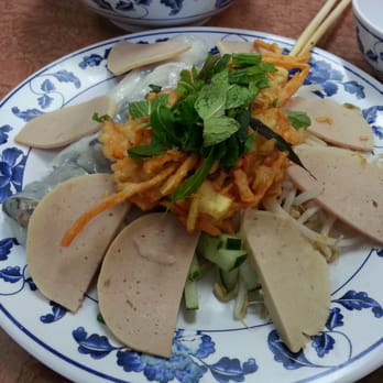 Hai Nam Saigon - 7. Banh Cuon - Flour sheet roll w/ ground pork & mushroom. - Vietnamese Near Me - Alhambra, California Hai Nam Saigon - 7. Banh Cuon - Flour sheet roll w/ ground pork & mushroom. - Vietnamese Near Me - Alhambra, California