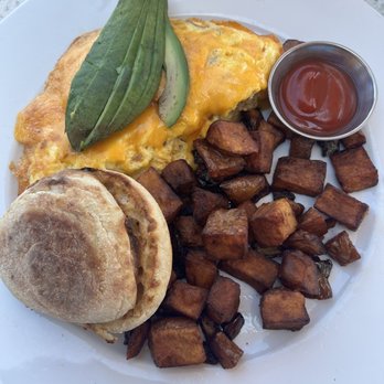Lighthouse - Avocado & Cheddar Omelet - Breakfast & Brunch Near Me - Newport Beach, California