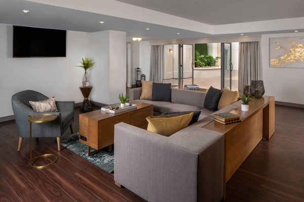 New Orleans Marriott Warehouse Arts District by null