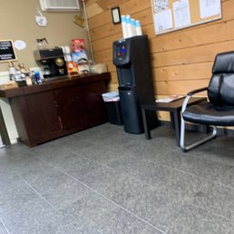 Complimentary coffee and hot/cold water dispenser. Complimentary coffee and hot/cold water dispenser.