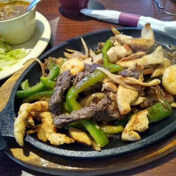 Taqueria El Oasis - Parrilladas mixed fajitas - Mexican Near Me - New Braunfels, Texas Taqueria El Oasis - Parrilladas mixed fajitas - Mexican Near Me - New Braunfels, Texas