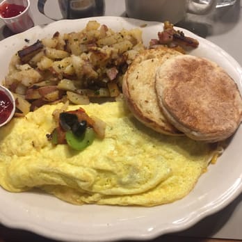 Maltby Cafe - Omelet and baby red potato hash w/ English muffin at The Maltby - American Near Me - Snohomish, Washington Maltby Cafe - Omelet and baby red potato hash w/ English muffin at The Maltby - American Near Me - Snohomish, Washington