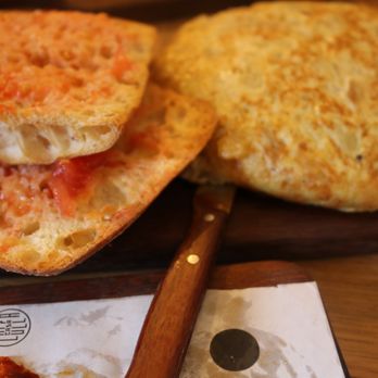 Casa Lolea - Tortilla and coca bread with tomato. The tortilla needed salt but other than it was good. The coca bread was great. - Spanish Near Me - Madrid, M Casa Lolea - Tortilla and coca bread with tomato. The tortilla needed salt but other than it was good. The coca bread was great. - Spanish Near Me - Madrid, M