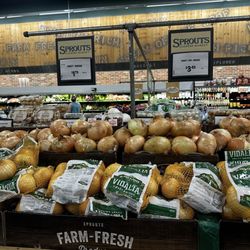 Sprouts Farmers Market - Onions