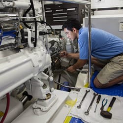River Forest Yachting Center - Full Service Repair & Maintenance