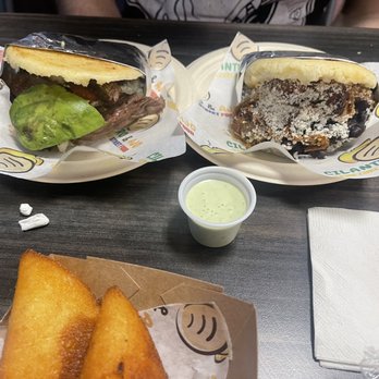 Cilantro & Ajo - Venezuelan Near Me - Pittsburgh, Pennsylvania