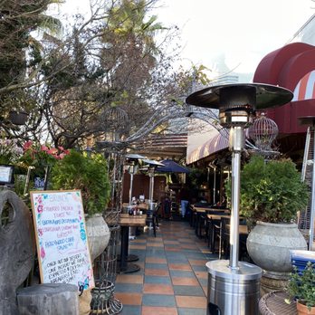 Tower Cafe - Patio seating - Breakfast & Brunch Near Me - Sacramento, California