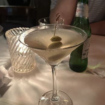 Carmine's Restaurant - Italian Near Me - Los Angeles, California
