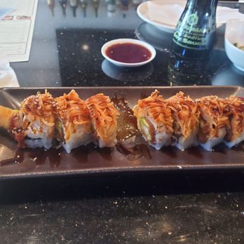 Sushi Nini - Samurai Roll it has spicy tuna inside with a tempura shrimp topped with spicy crab & spicy eel sauce. - Sushi Bars Near Me - Round Rock, Texas Sushi Nini - Samurai Roll it has spicy tuna inside with a tempura shrimp topped with spicy crab & spicy eel sauce. - Sushi Bars Near Me - Round Rock, Texas