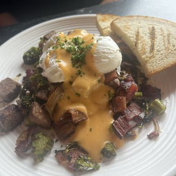 Saint & Second - Smoked Tri-Tip Hash - New American Near Me - Long Beach, California
